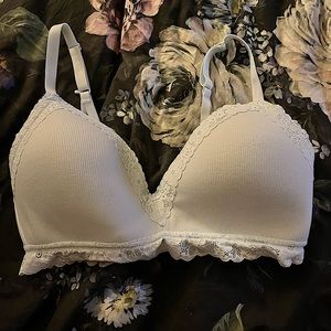 Aerie Real Happy Wireless Lightly Lined Bra light blue EUC!